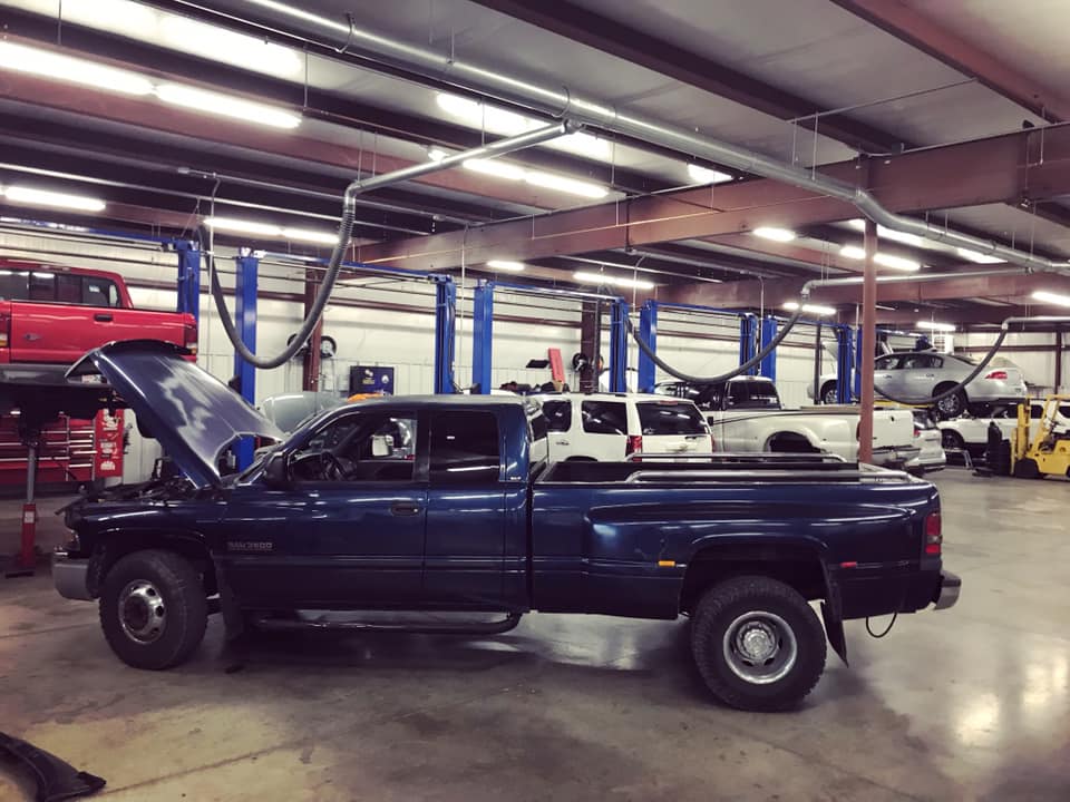 Blue Truck Service Area at schmidt Auto Care