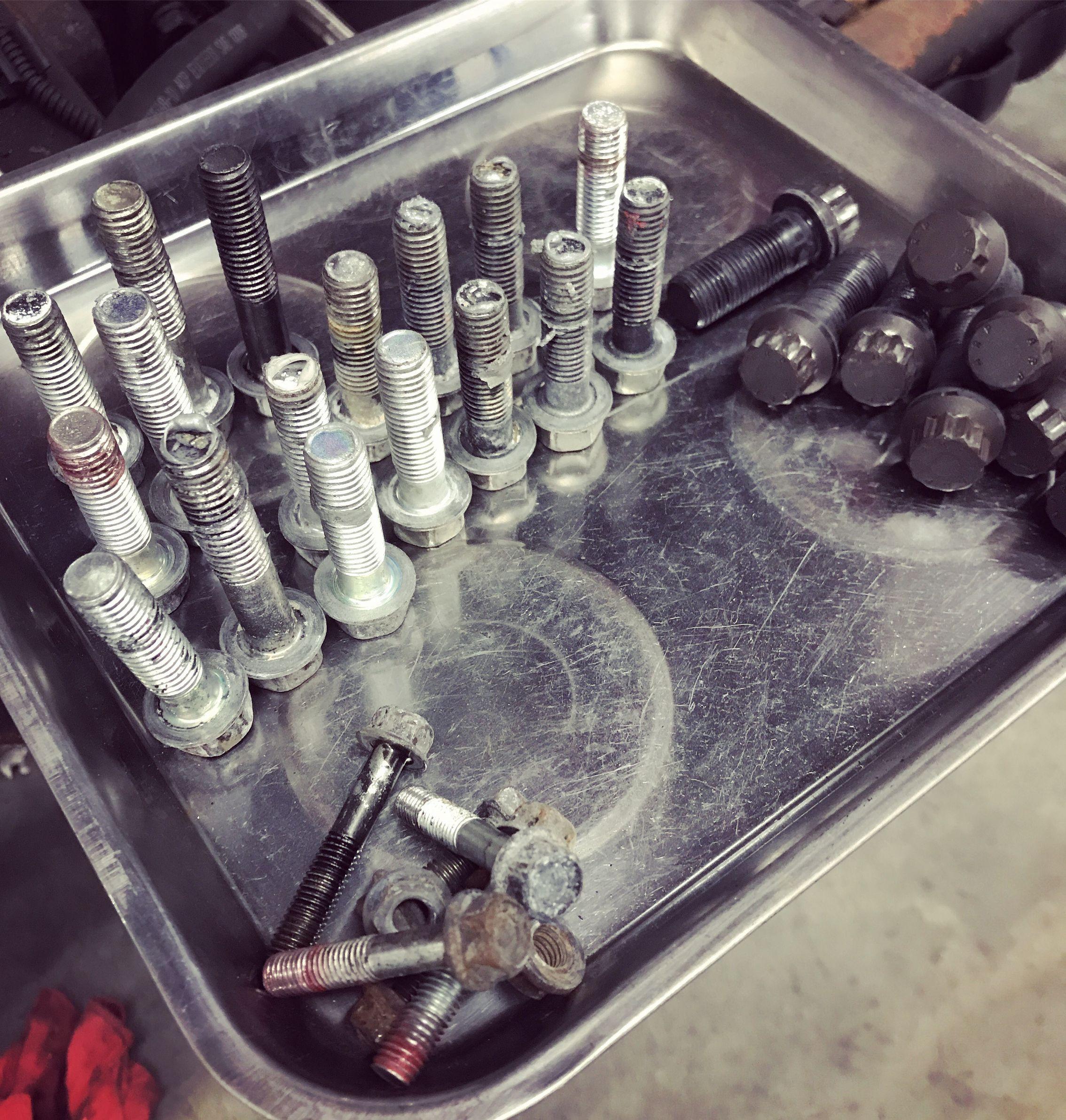 Hub Screw vehicle parts Hub Screw vehicle parts