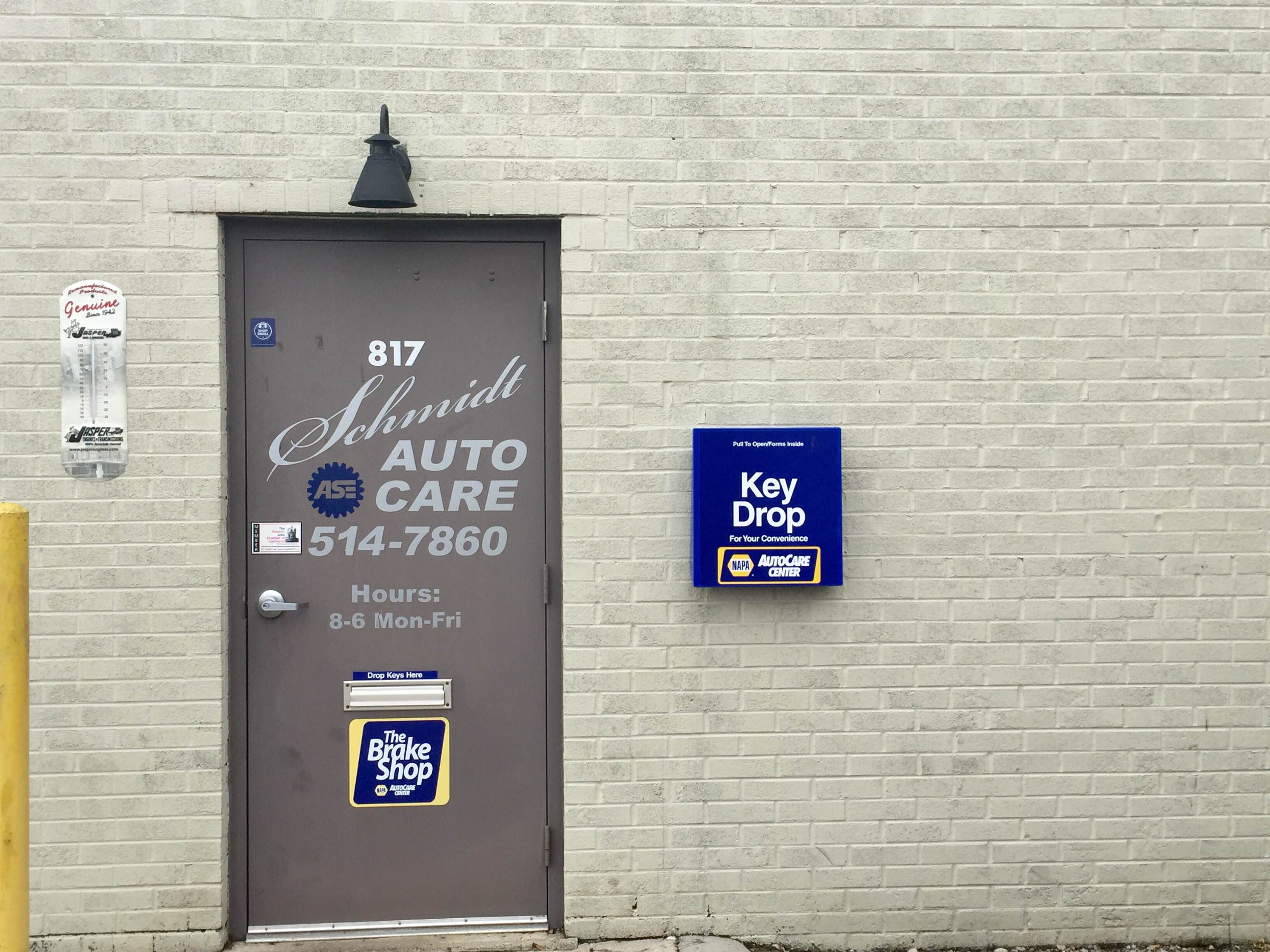 main door at schmidt auto care